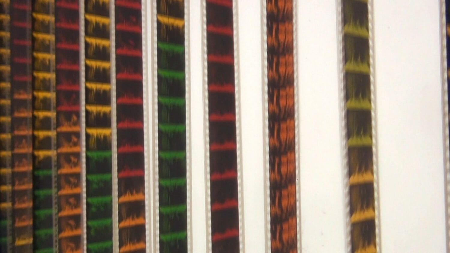 golden memories englishsubs 1080p.00 24 27 21.still002