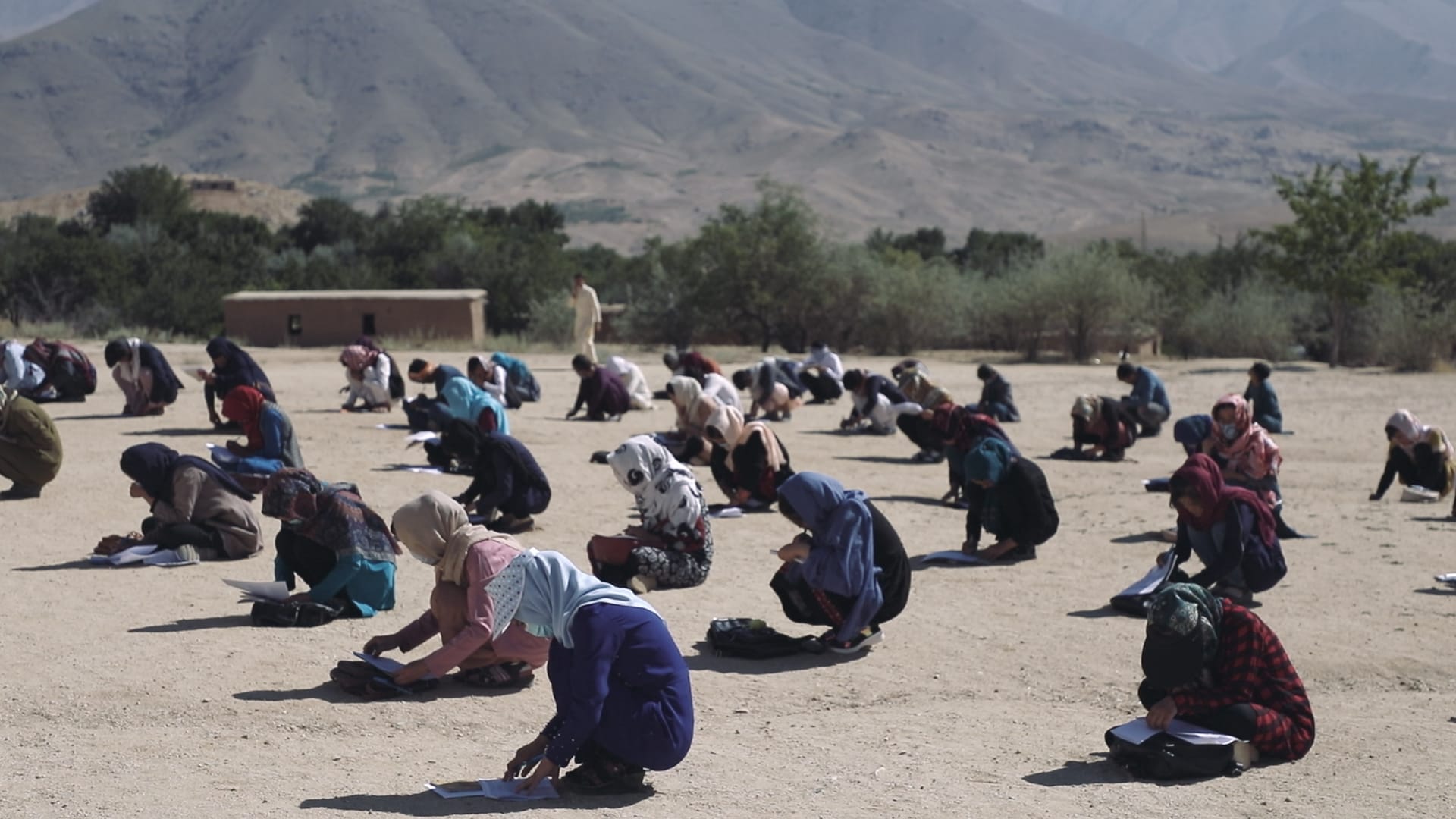 kamay ftr grade film lock v003 c04 rec709 hd 178 24fps proreshq.01 05 53 07.still044